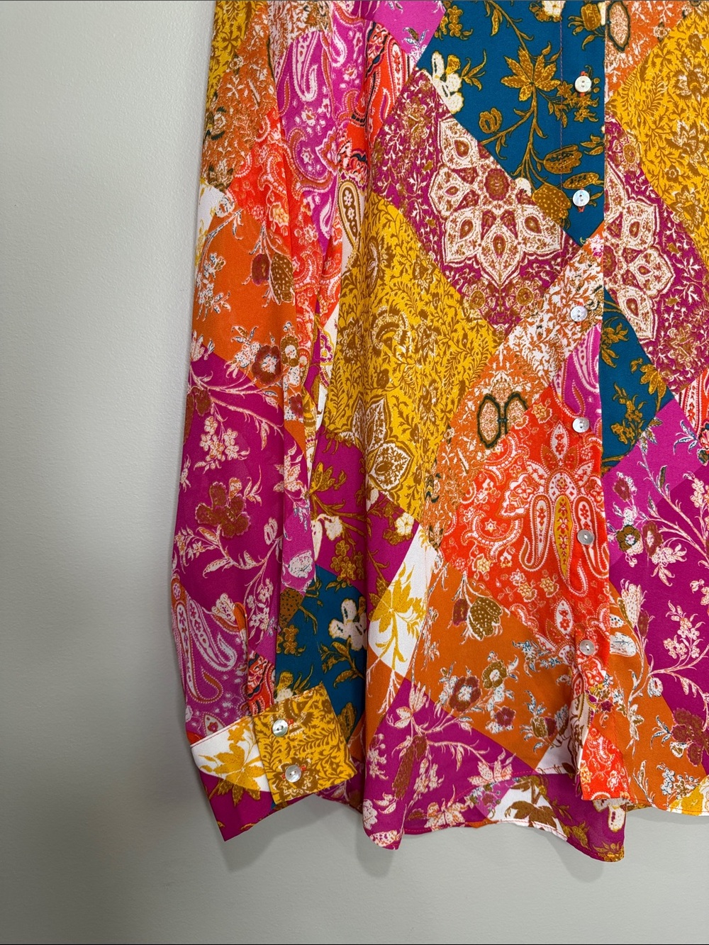 Rose + Olive Vibrant Patchwork Paisley Button-Up Blouse Medium - Picture 4 of 7